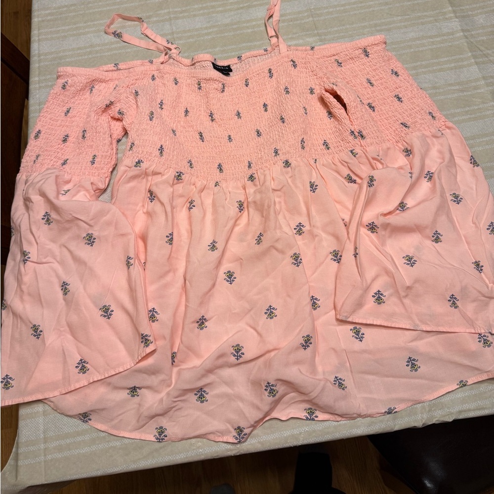 NWOT Torrid Pink Smocked Floral Top